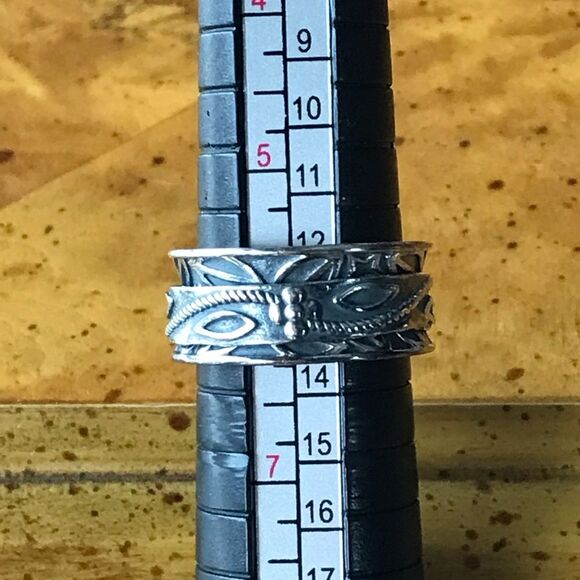 Sterling Silver Flower Band Ring Size 6 - Picture 5 of 8